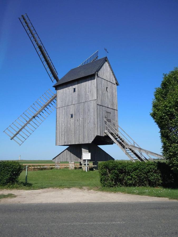 Mobilhome Sous Chalet En Bois A La Ferme Josnes Eksteriør billede
