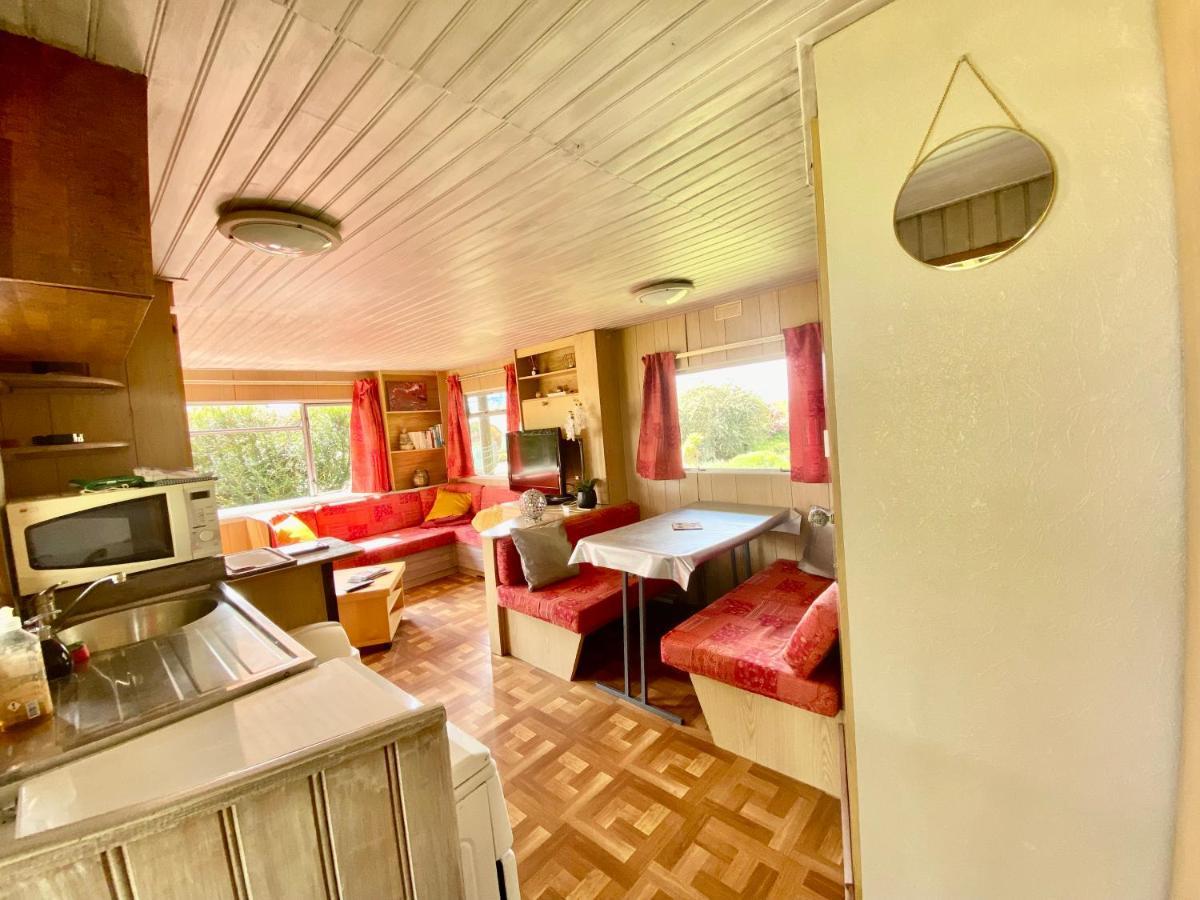 Mobilhome Sous Chalet En Bois A La Ferme Josnes Eksteriør billede